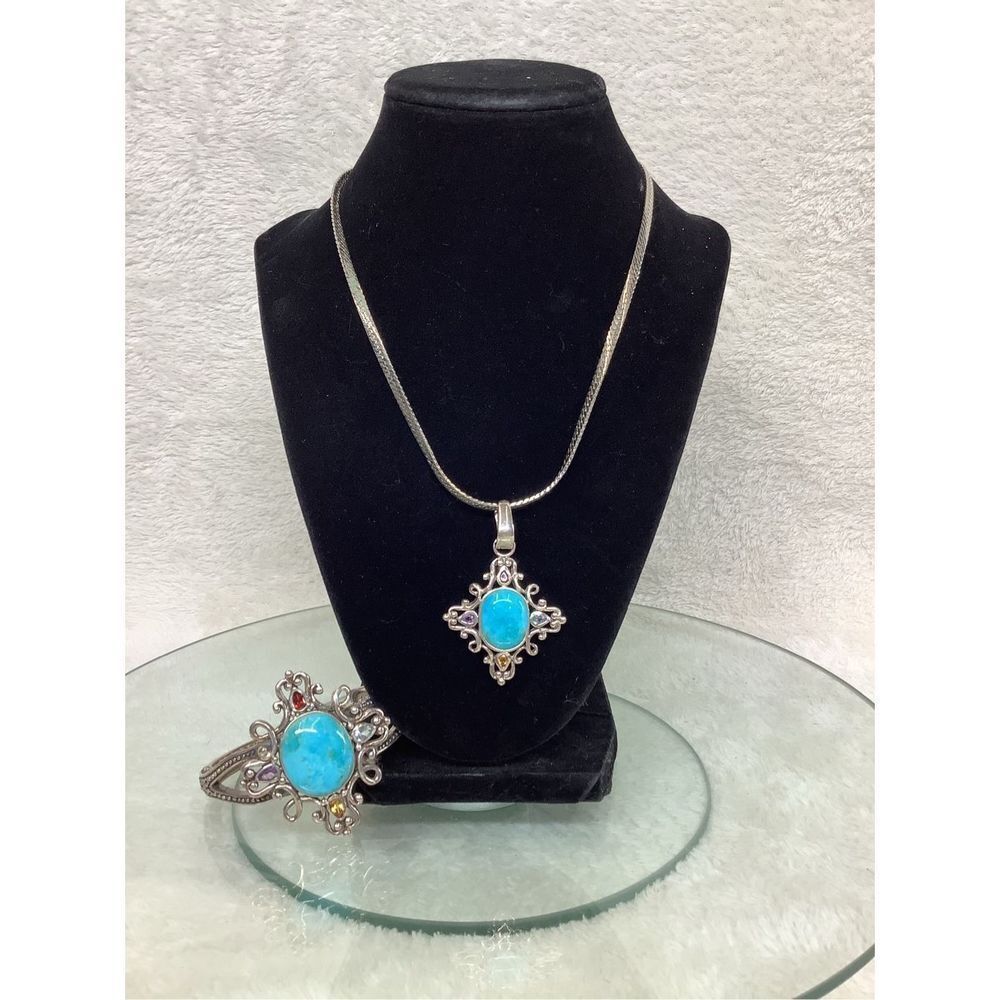 Turquoise Stone Set in 925 Silver with 4 Crystals